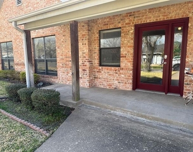 503 N Washington Street - Photo Thumbnail 6