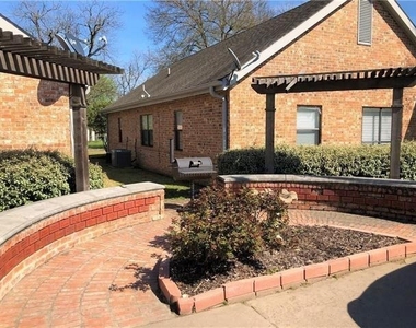 503 N Washington Street - Photo Thumbnail 3