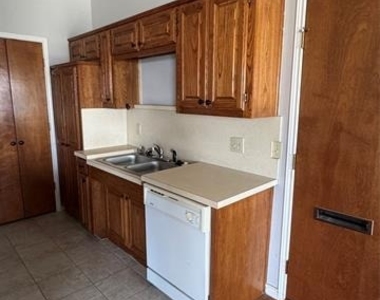 503 N Washington Street - Photo Thumbnail 10