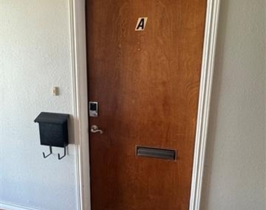 503 N Washington Street - Photo Thumbnail 7