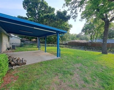 313 Georgetown Drive - Photo Thumbnail 9