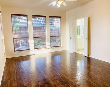 1505 Somerset Drive - Photo Thumbnail 18