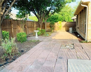 1505 Somerset Drive - Photo Thumbnail 35