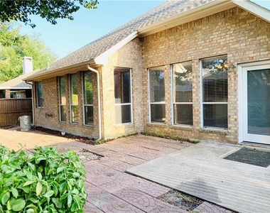 1505 Somerset Drive - Photo Thumbnail 32