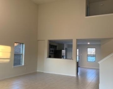 1008 Emerald Drive - Photo Thumbnail 7