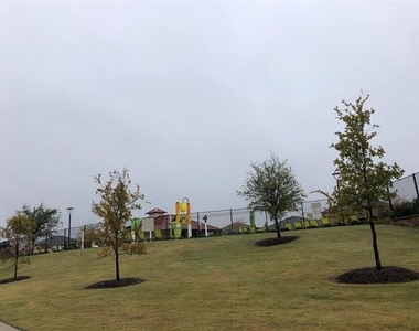 1008 Emerald Drive - Photo Thumbnail 17