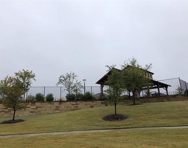 1008 Emerald Drive - Photo Thumbnail 16