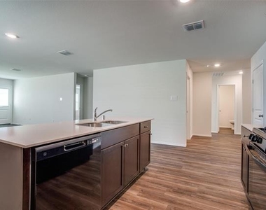 1809 River Crossing Drive - Photo Thumbnail 7