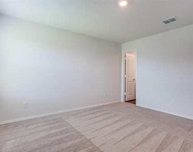 1809 River Crossing Drive - Photo Thumbnail 21