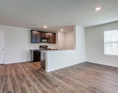 1809 River Crossing Drive - Photo Thumbnail 6
