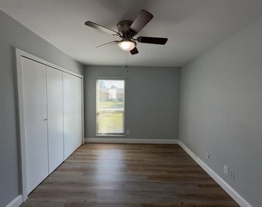 8917 Vernon Drive - Photo Thumbnail 20