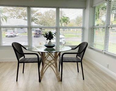 1155 S Drive Circle - Photo Thumbnail 10