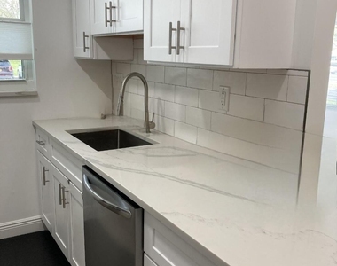 1155 S Drive Circle - Photo Thumbnail 9