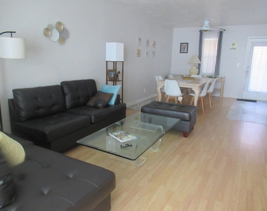 2841 Somerset Drive - Photo Thumbnail 6