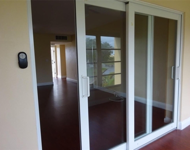 6050 Nw 64th Avenue - Photo Thumbnail 14