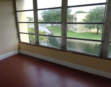 6050 Nw 64th Avenue - Photo Thumbnail 13