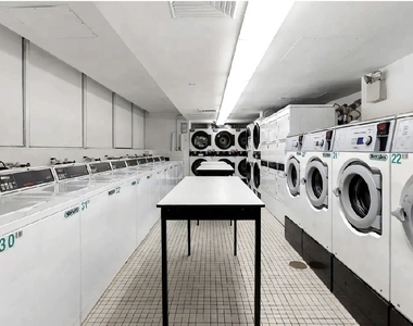 235 East 40th Street - Photo Thumbnail 12