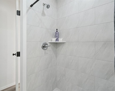 1200 Ne 17th Street - Photo Thumbnail 24