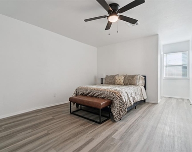 1200 Ne 17th Street - Photo Thumbnail 21