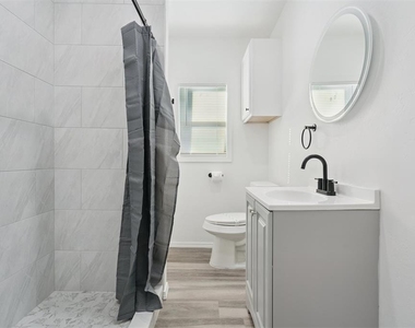 1200 Ne 17th Street - Photo Thumbnail 20