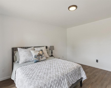 12508 Green Valley Drive - Photo Thumbnail 22
