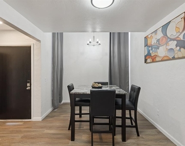 12508 Green Valley Drive - Photo Thumbnail 18