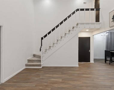 12508 Green Valley Drive - Photo Thumbnail 15
