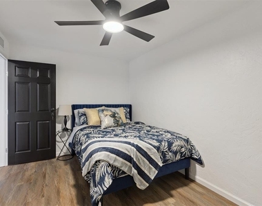 12508 Green Valley Drive - Photo Thumbnail 27