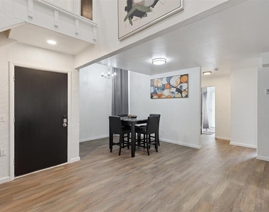 12508 Green Valley Drive - Photo Thumbnail 16
