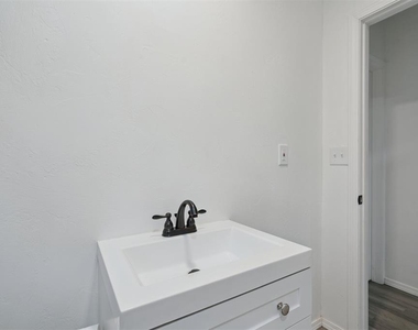 1200 Ne 17th Street - Photo Thumbnail 21