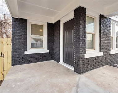 1200 Ne 17th Street - Photo Thumbnail 2
