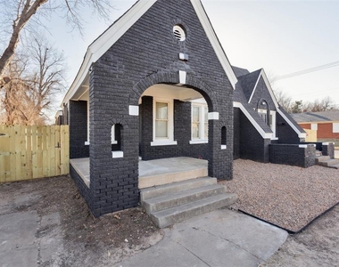 1200 Ne 17th Street - Photo Thumbnail 1