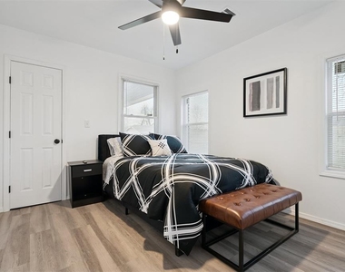 1200 Ne 17th Street - Photo Thumbnail 19