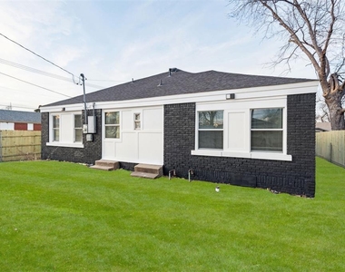 1200 Ne 17th Street - Photo Thumbnail 24