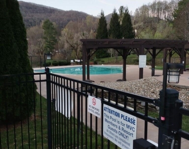 106 Sage Court - Photo Thumbnail 10
