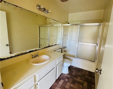 14610 Delano - Photo Thumbnail 3