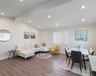 15803 Chatsworth Street - Photo Thumbnail 8
