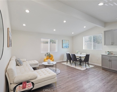 15803 Chatsworth Street - Photo Thumbnail 7