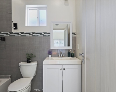 15803 Chatsworth Street - Photo Thumbnail 19