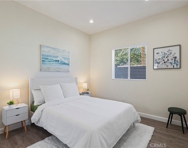 15803 Chatsworth Street - Photo Thumbnail 27