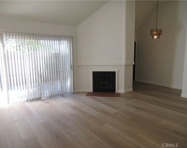 8865 Independence Avenue - Photo Thumbnail 1
