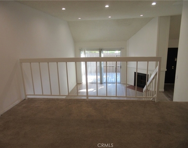 8865 Independence Avenue - Photo Thumbnail 9
