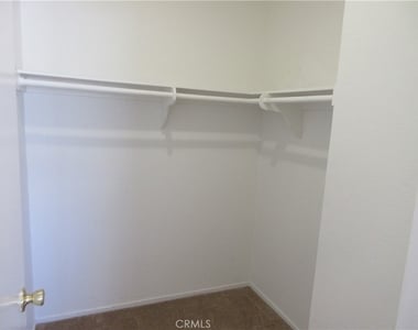 8865 Independence Avenue - Photo Thumbnail 15