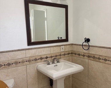 1200 W Rowan - Photo Thumbnail 9