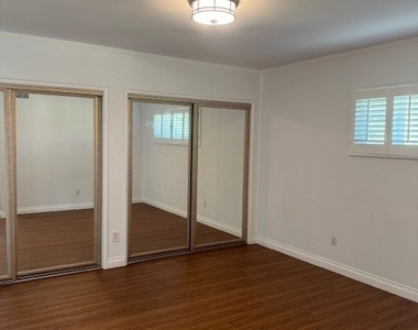 1200 W Rowan - Photo Thumbnail 4
