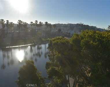 6400 Pacific - Photo Thumbnail 25