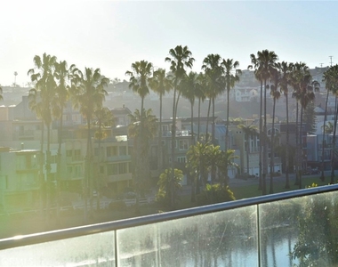 6400 Pacific - Photo Thumbnail 22