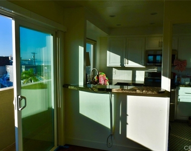 6400 Pacific - Photo Thumbnail 33