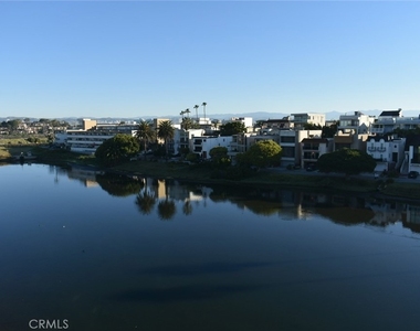 6400 Pacific - Photo Thumbnail 27