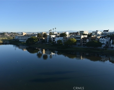 6400 Pacific - Photo Thumbnail 27